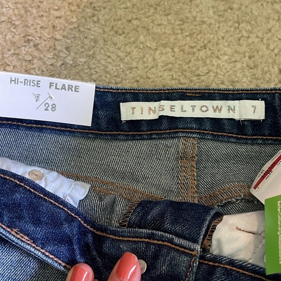 Tinseltown Jeans - Picture 5 of 8